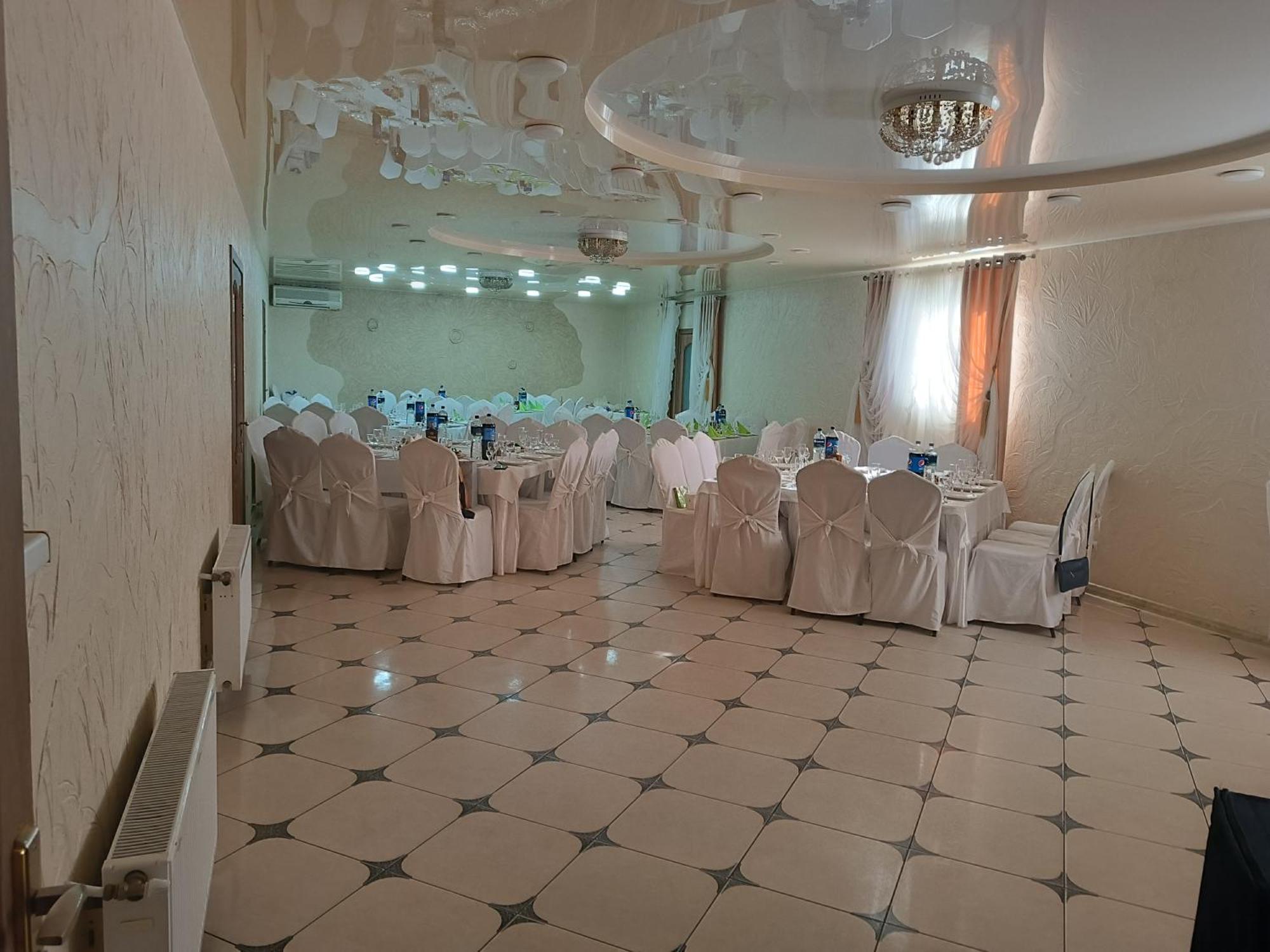 Racu Hotel Comrat ภายนอก รูปภาพ