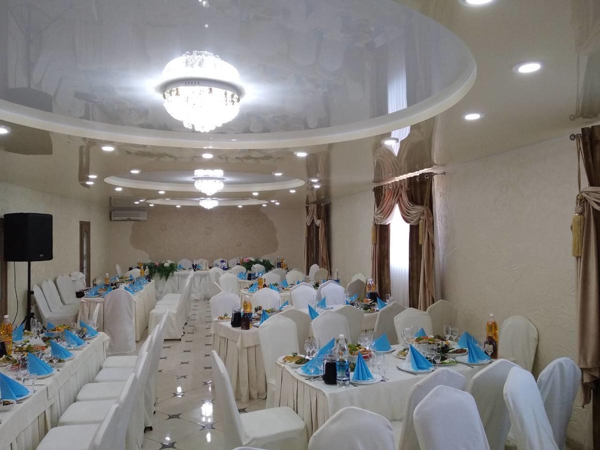 Racu Hotel Comrat ภายนอก รูปภาพ