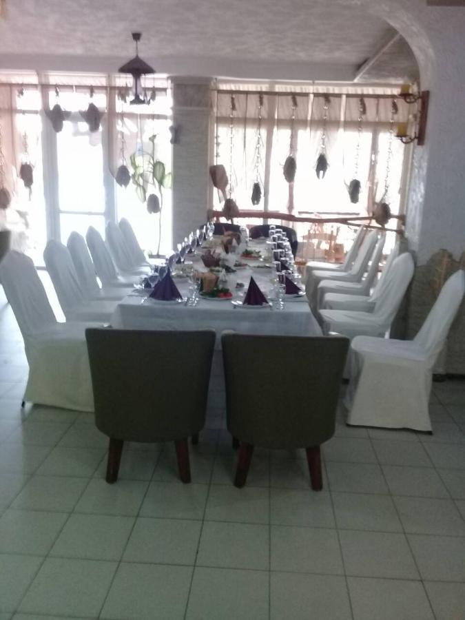 Racu Hotel Comrat ภายนอก รูปภาพ